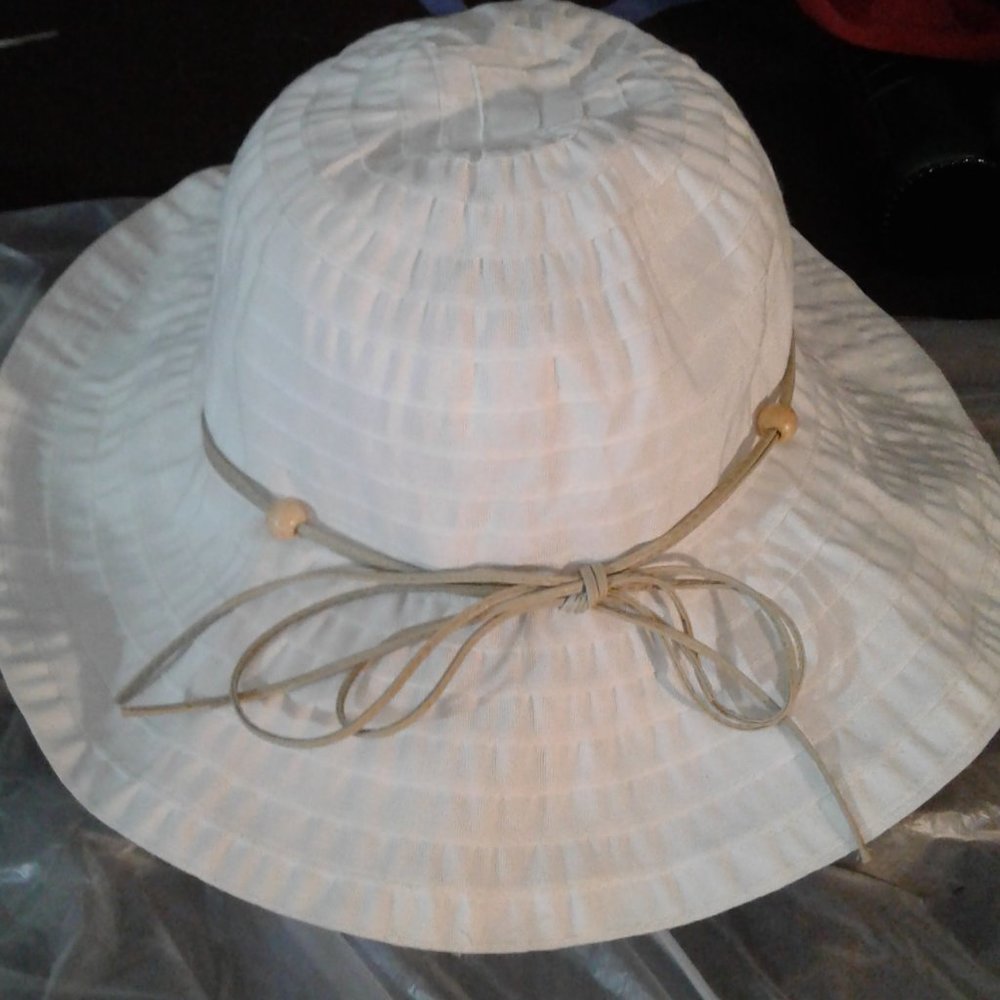 kallina wide brimmed cloth hat